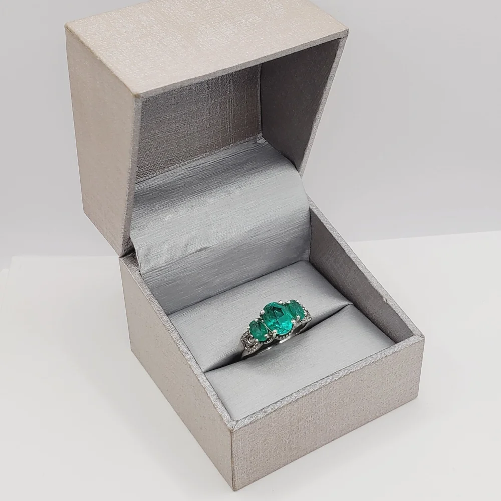 Emerald Green Quartz & White Zircon Platinum | 925 Sterling Silver Ring